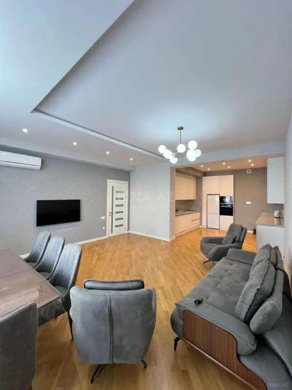Kirayə verilir 3 otaqlı mənzil 130 m²