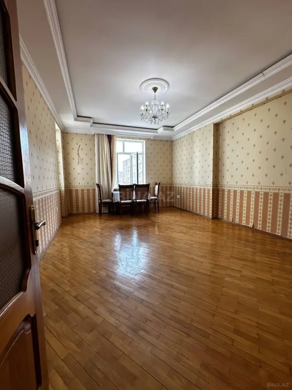 Satılır 2 otaqlı mənzil 95 m²
