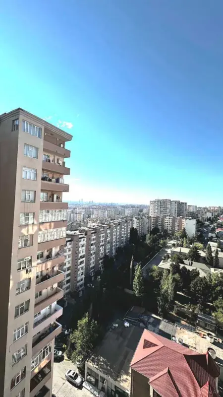 Satılır 2 otaqlı mənzil 73 m²