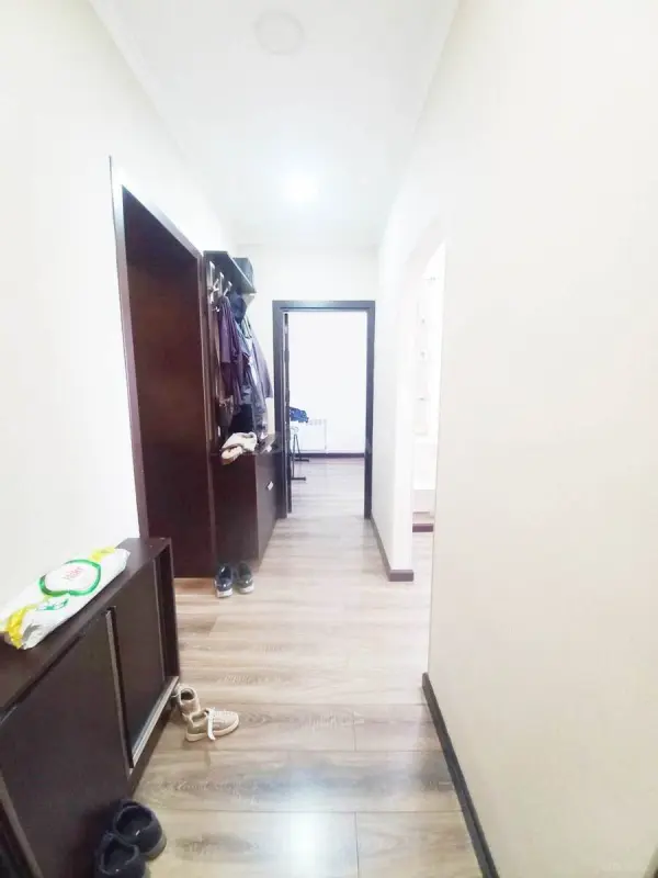 Satılır 4 otaqlı mənzil 90 m²