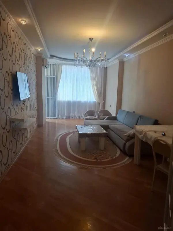 Kirayə verilir 3 otaqlı mənzil 140 m²