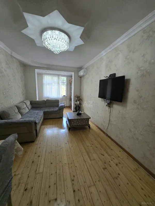 Satılır 4 otaqlı mənzil 100 m²