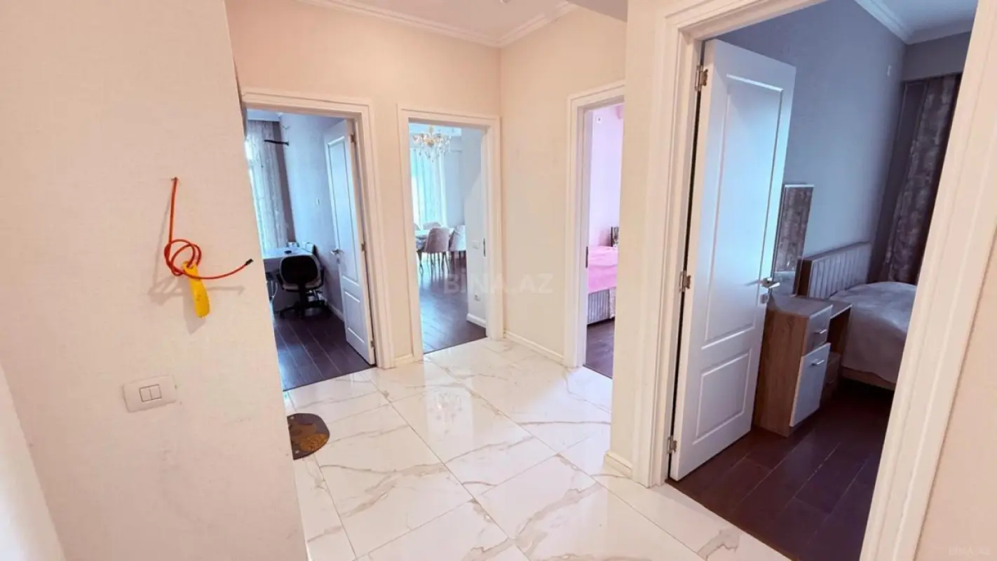 Satılır 3 otaqlı mənzil 83 m²