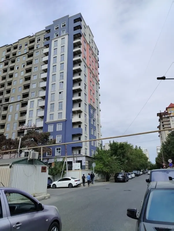 Satılır 2 otaqlı mənzil 76.7 m²