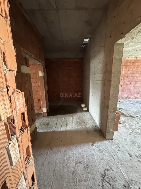 Satılır 1 otaqlı mənzil 77 m²