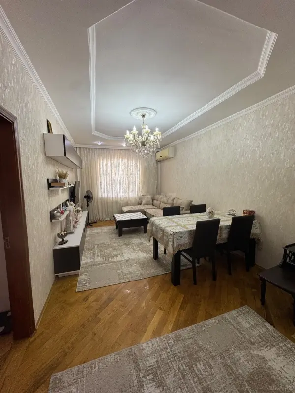 Satılır 3 otaqlı mənzil 77 m²