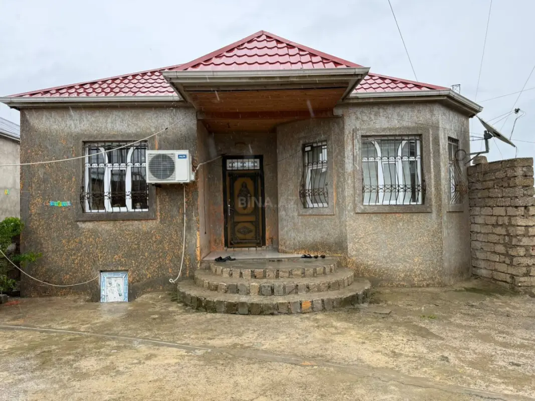 Satılır 3 otaqlı həyət evi 100 m²