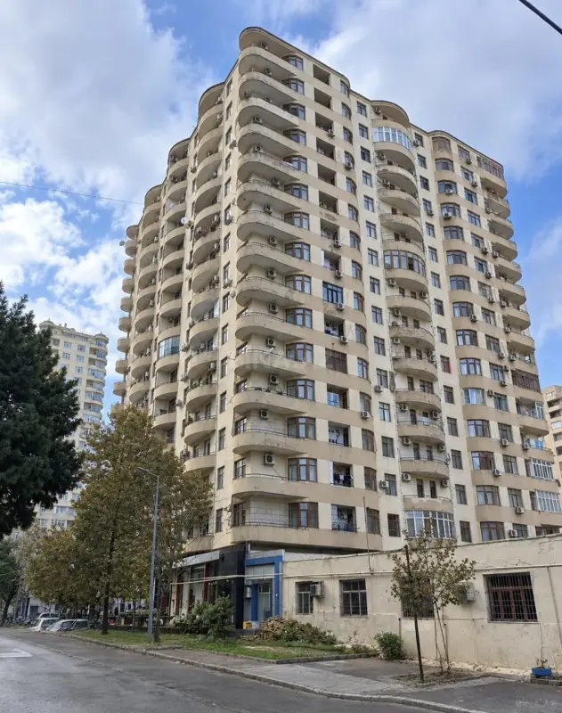 Satılır 2 otaqlı mənzil 68 m²
