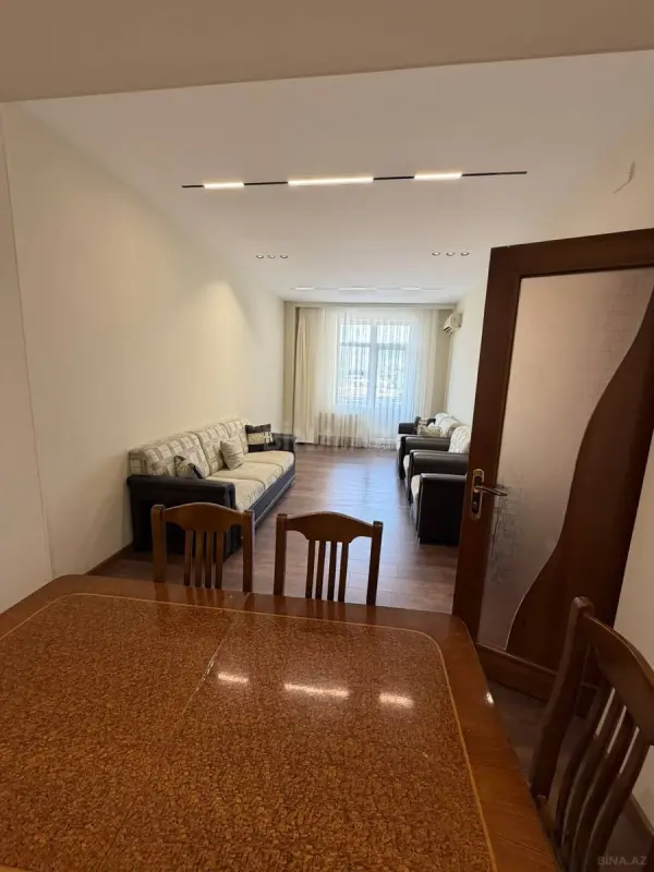 Satılır 3 otaqlı mənzil 125 m²