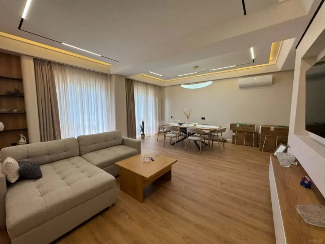 Kirayə verilir 3 otaqlı mənzil 150 m²
