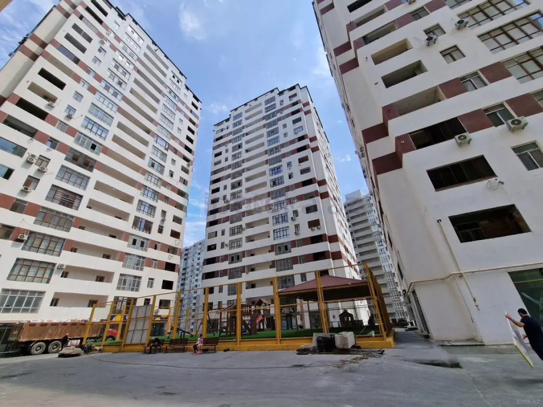Satılır 3 otaqlı mənzil 103 m²