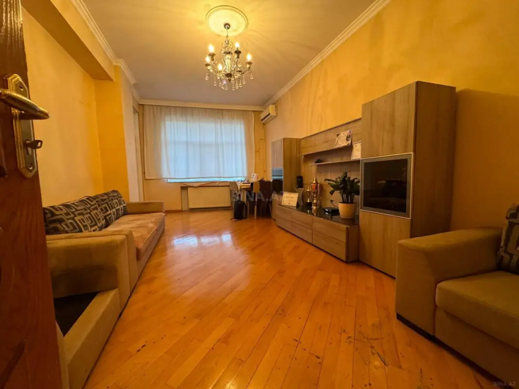 Satılır 2 otaqlı mənzil 90 m²