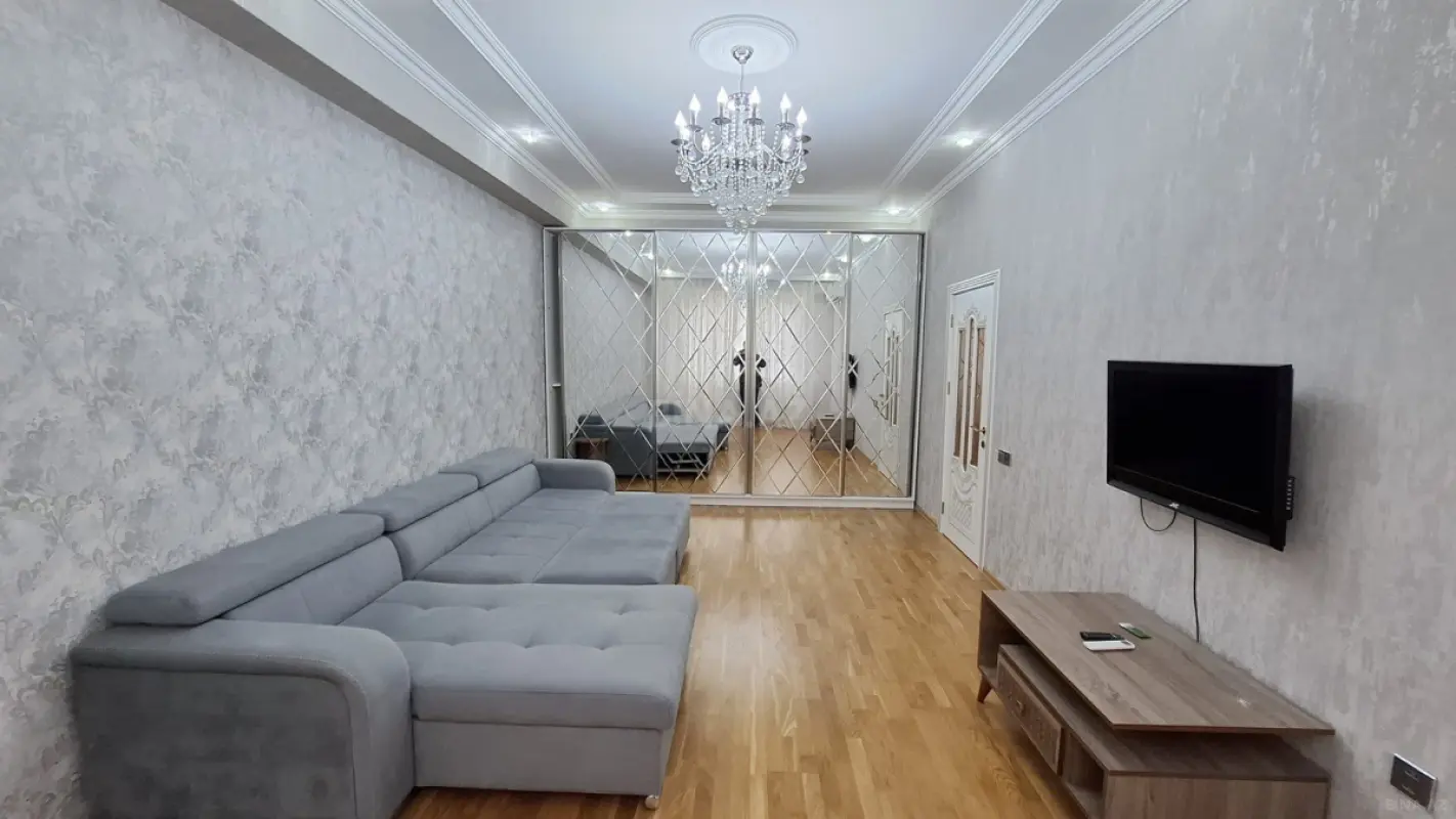Satılır 3 otaqlı mənzil 82 m²