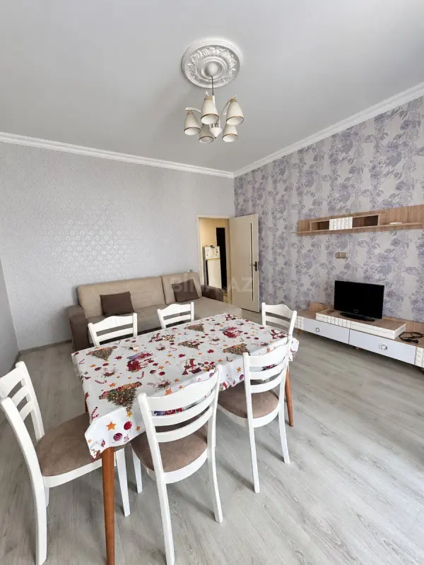 Kirayə verilir 2 otaqlı mənzil 62 m²