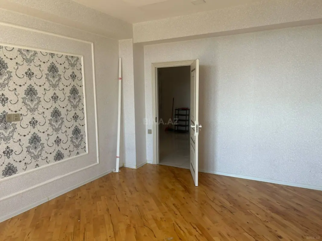 Kirayə verilir 2 otaqlı mənzil 75 m²