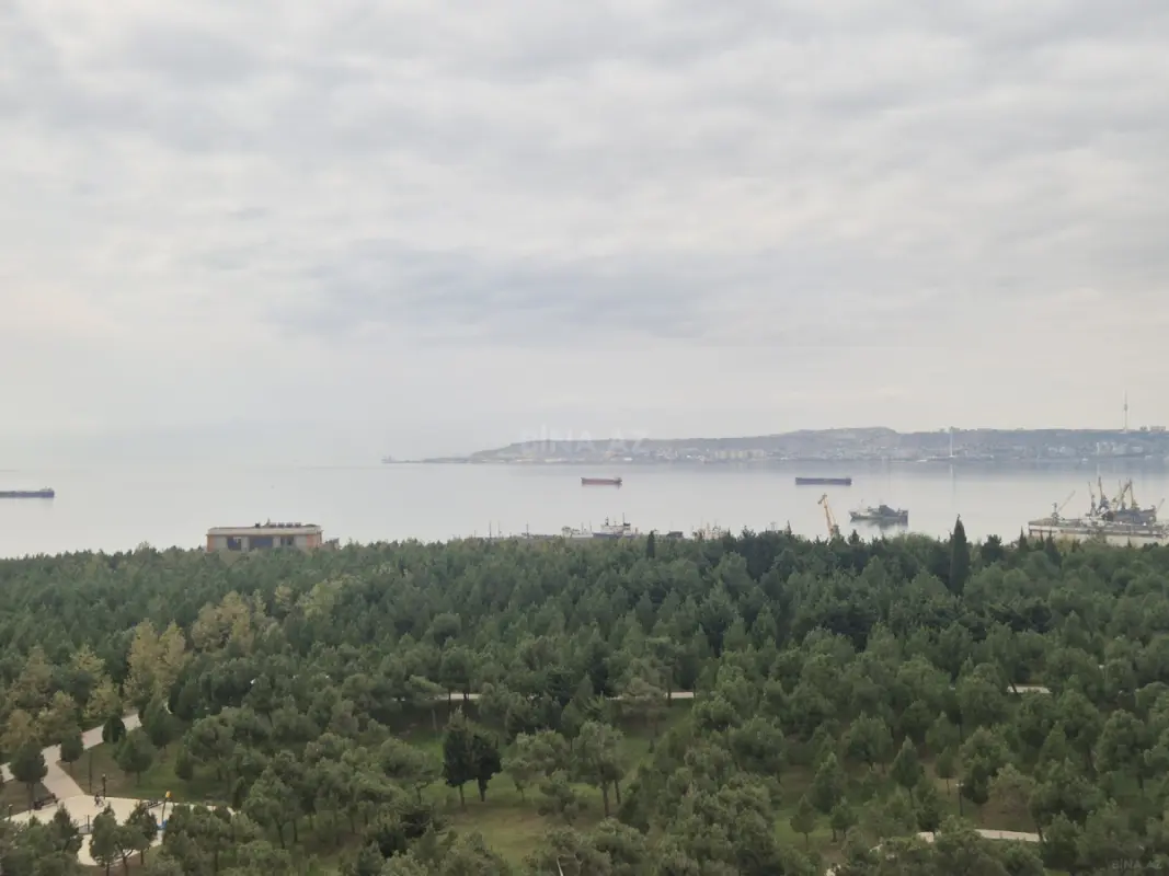 Satılır 3 otaqlı mənzil 71.8 m²