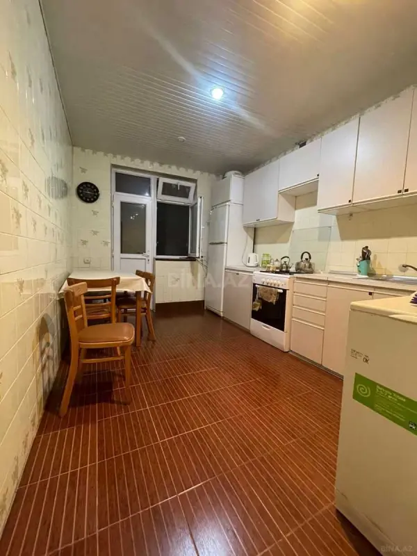 Satılır 4 otaqlı mənzil 103 m²