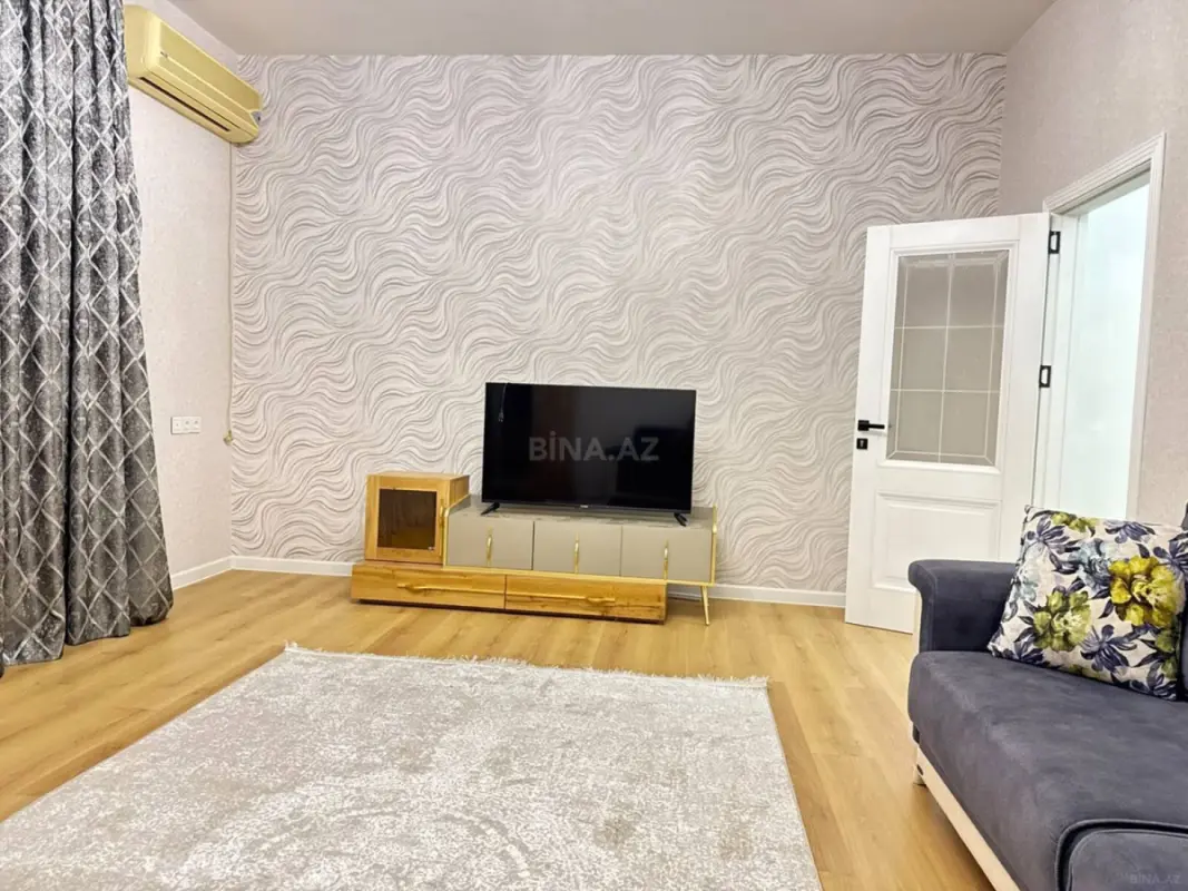 Kirayə verilir 2 otaqlı mənzil 72 m²