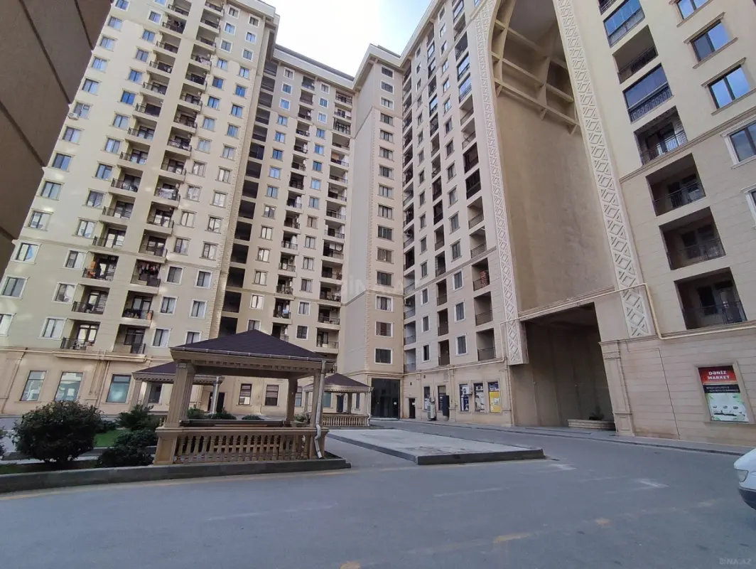Kirayə verilir 2 otaqlı mənzil 106 m²