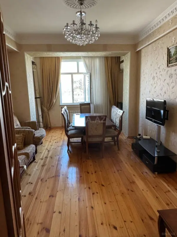 Kirayə verilir 3 otaqlı mənzil 120 m²