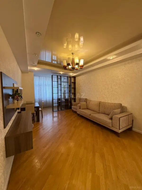 Kirayə verilir 3 otaqlı mənzil 130 m²