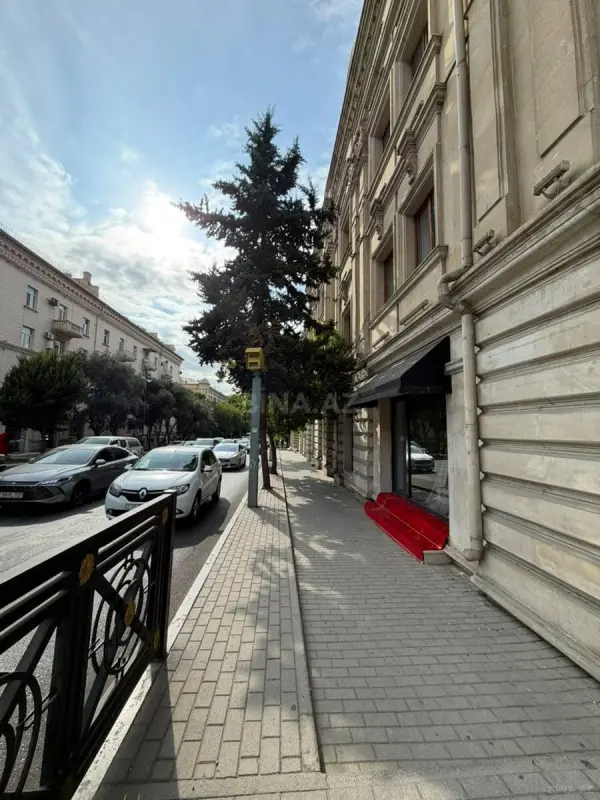 Kirayə verilir obyekt 90 m²