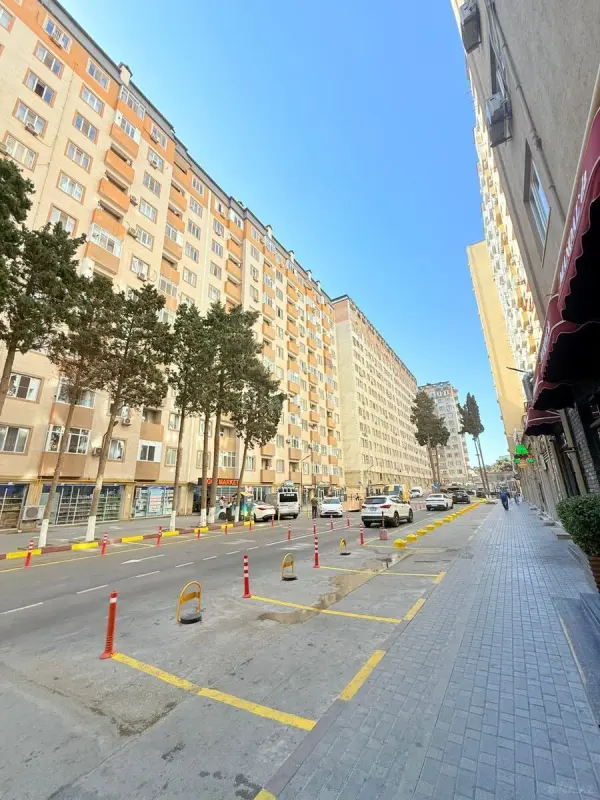 Satılır 4 otaqlı mənzil 103 m²
