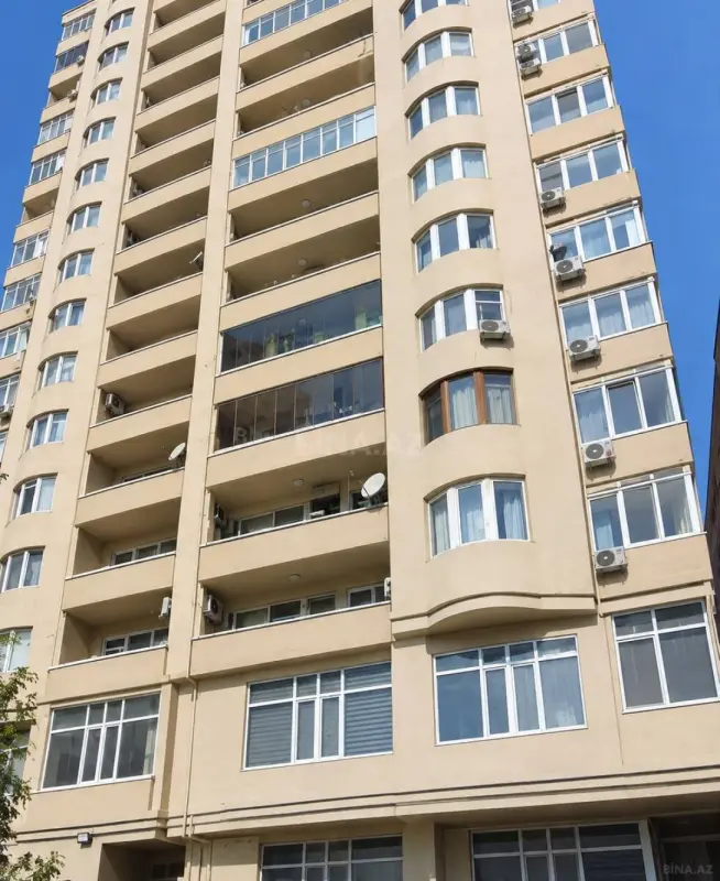 Satılır 2 otaqlı mənzil 92 m²