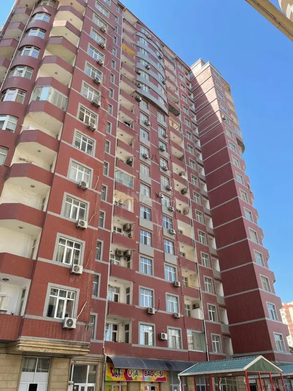 Kirayə verilir 3 otaqlı mənzil 154 m²