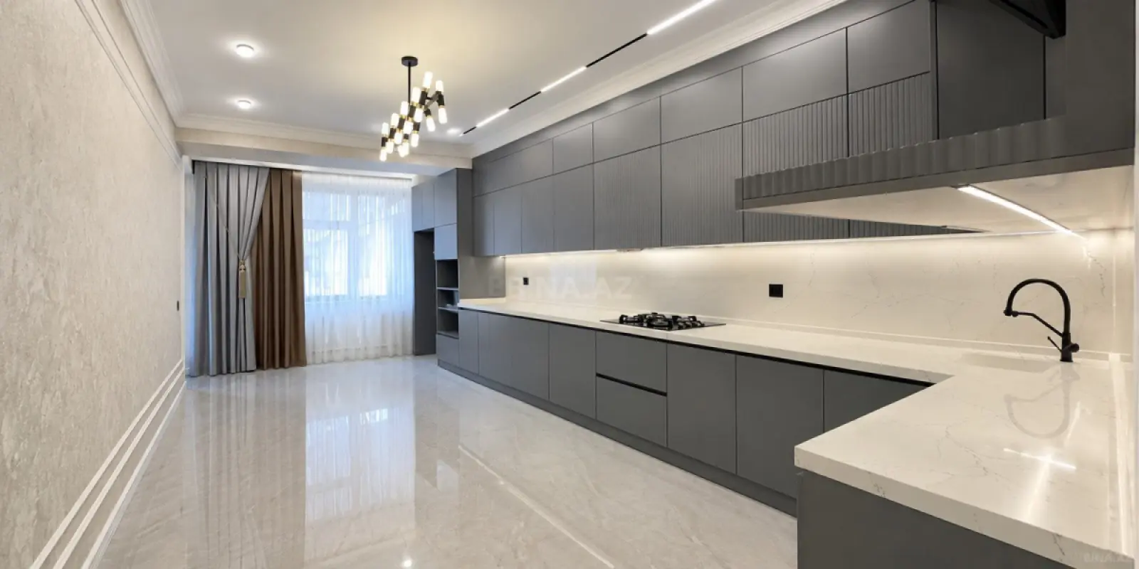 Satılır 3 otaqlı mənzil 142 m²
