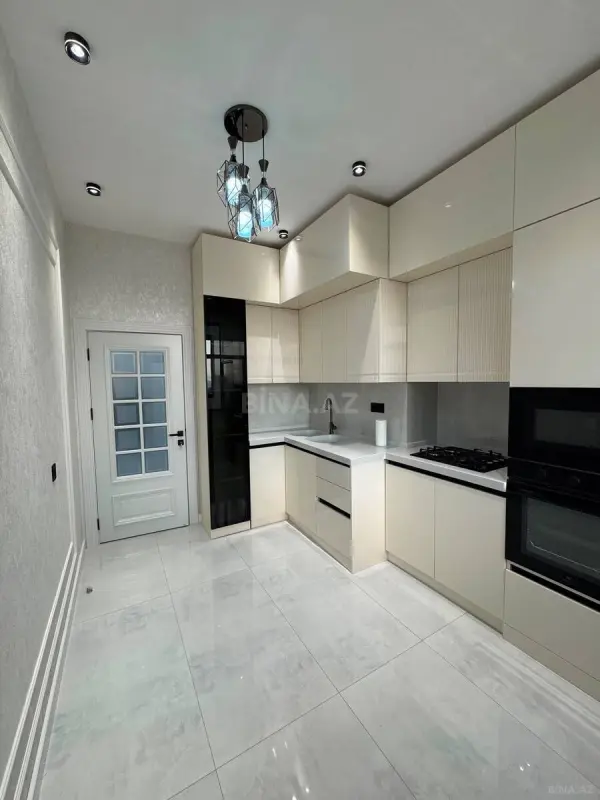 Kirayə verilir 2 otaqlı mənzil 80 m²