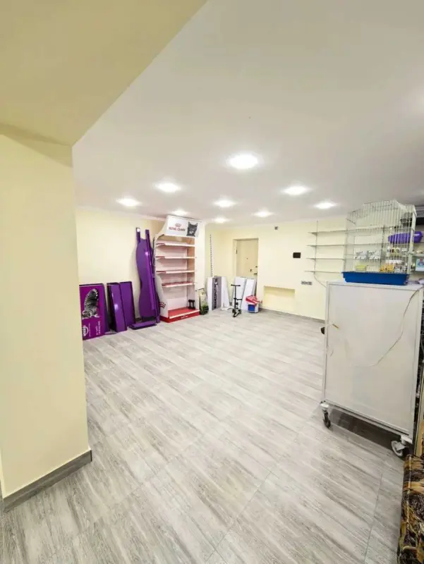 Satılır obyekt 62 m²