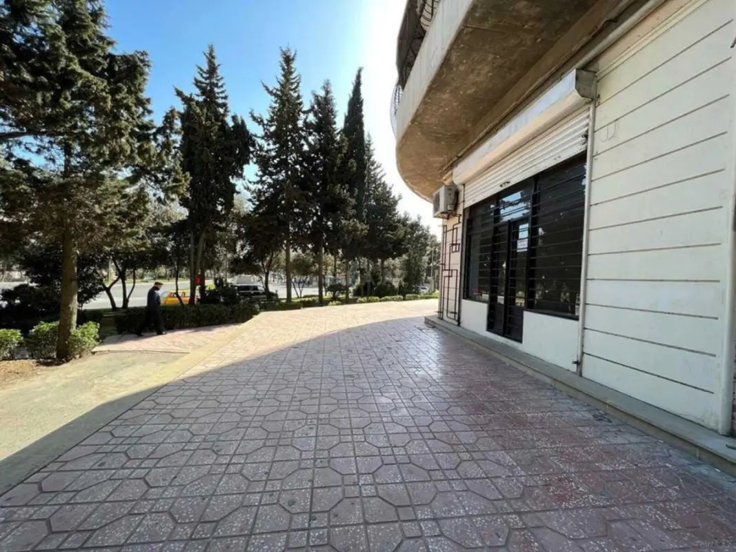 Satılır obyekt 71 m²