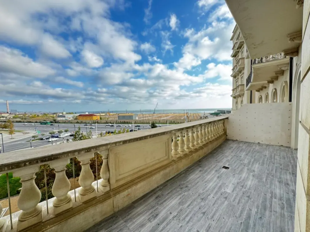 Kirayə verilir 3 otaqlı mənzil 140 m²