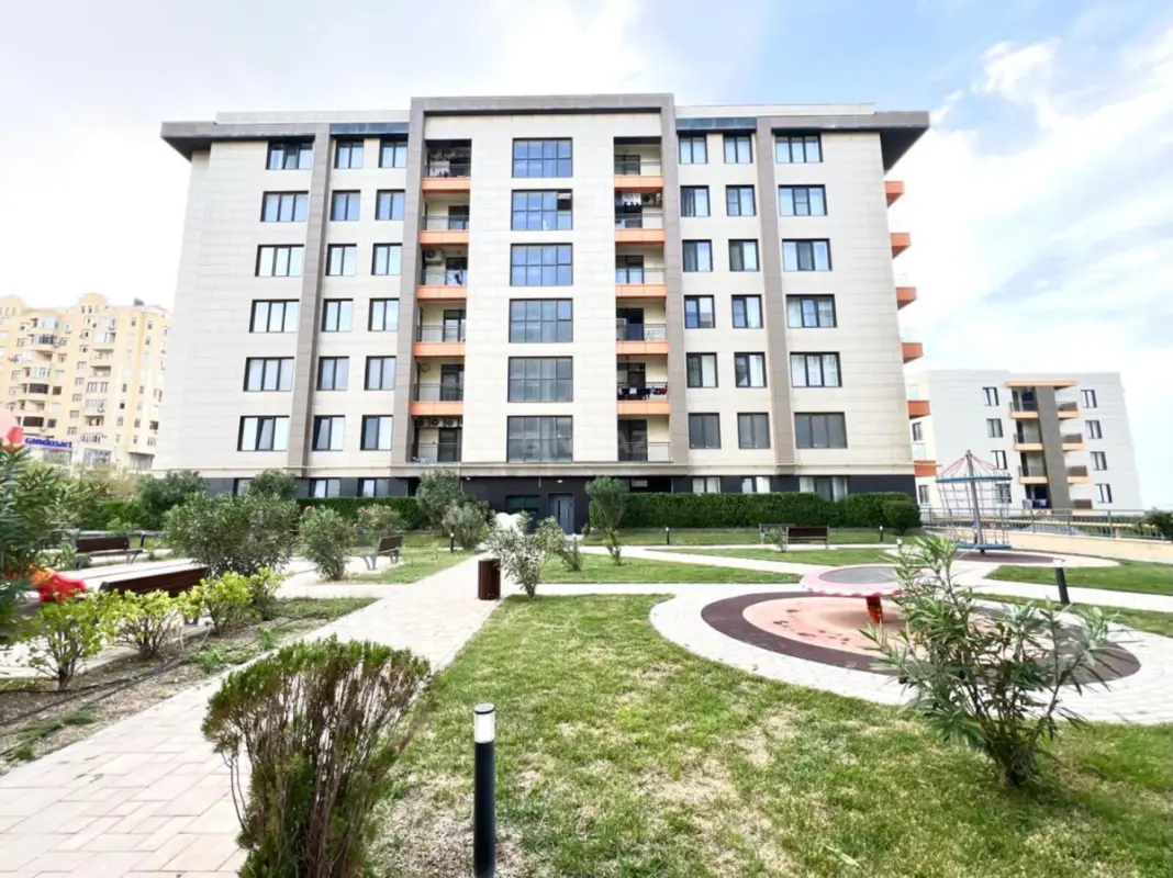 Satılır 2 otaqlı mənzil 80 m²