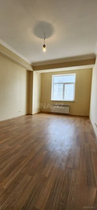 Satılır 4 otaqlı mənzil 100 m²
