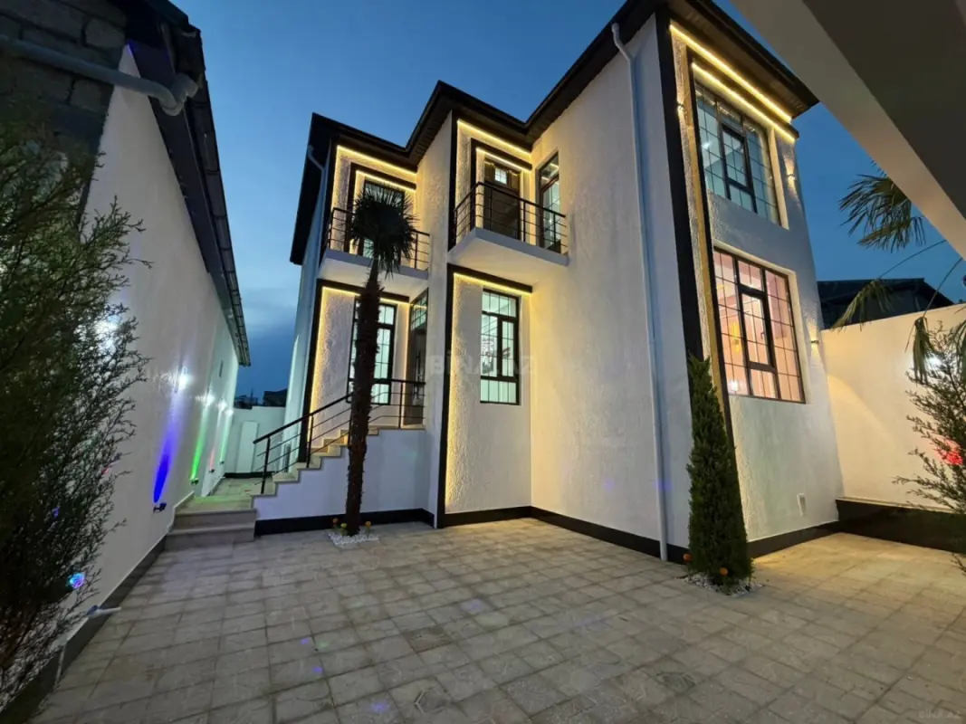 Satılır 5 otaqlı həyət evi 160 m²