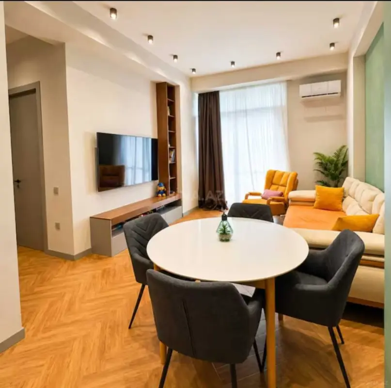 Kirayə verilir 3 otaqlı mənzil 75 m²