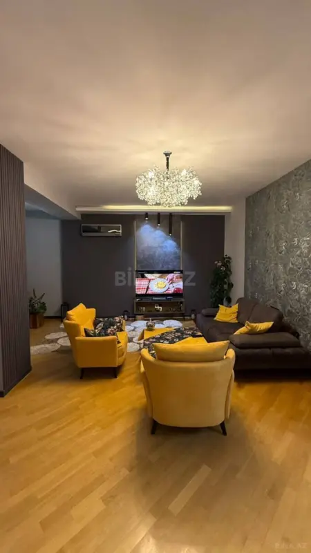 Satılır 3 otaqlı mənzil 112 m²