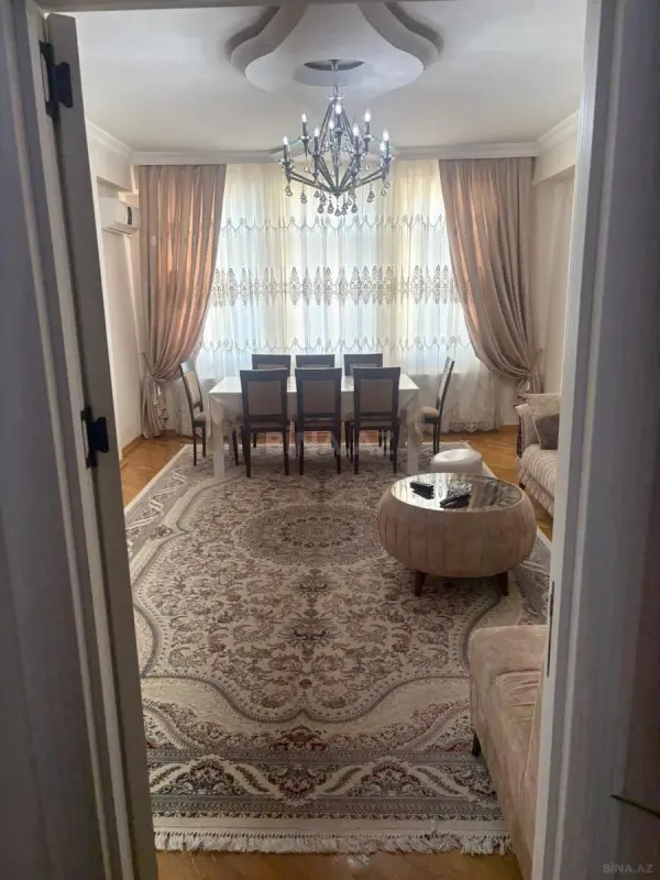 Kirayə verilir 2 otaqlı mənzil 120 m²