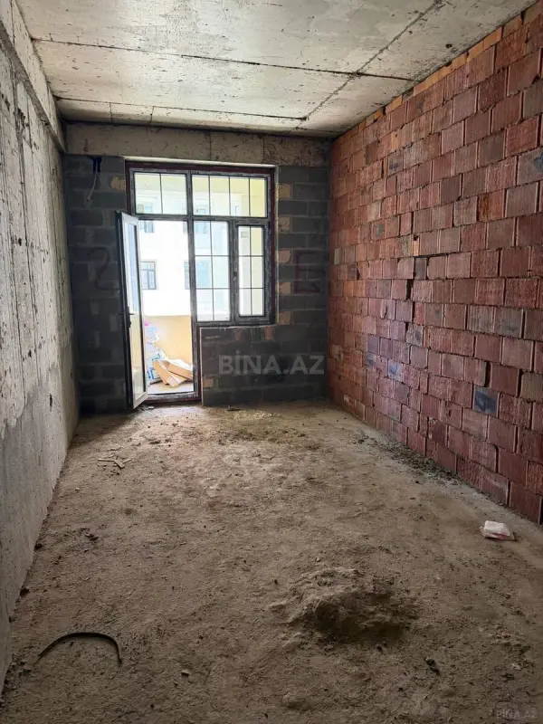 Satılır 2 otaqlı mənzil 68 m²