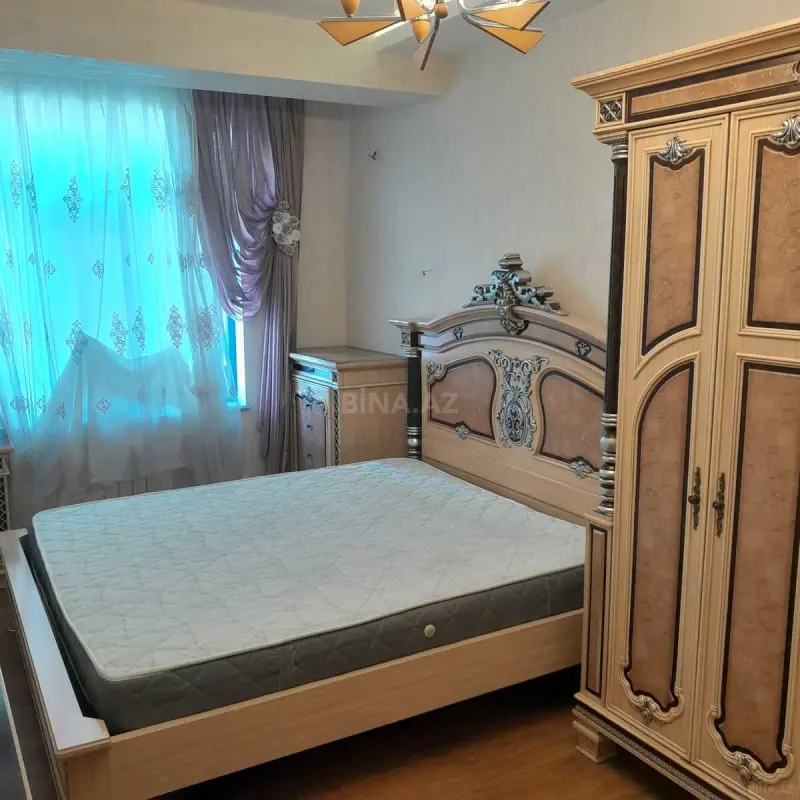 Kirayə verilir 3 otaqlı mənzil 120 m²
