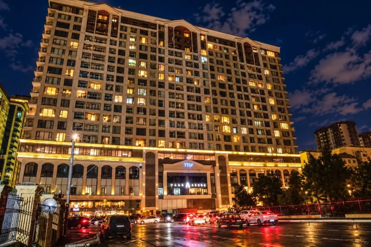 Satılır 3 otaqlı mənzil 141 m²