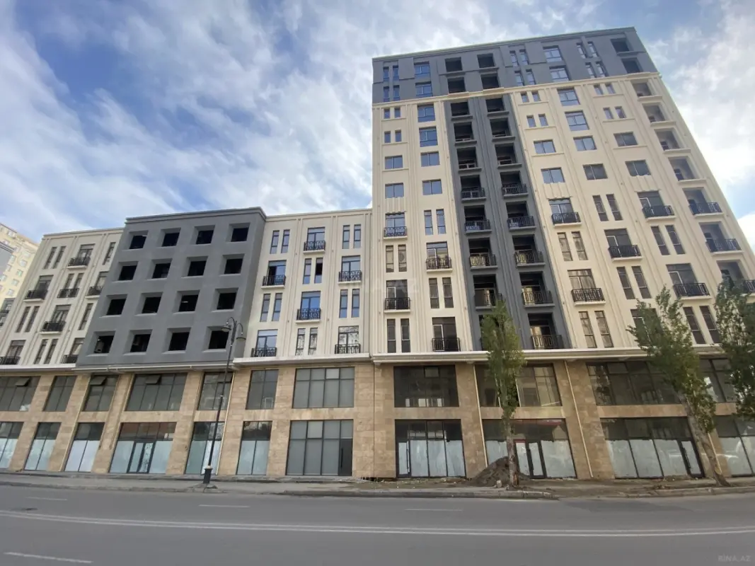 Satılır 1 otaqlı mənzil 77 m²