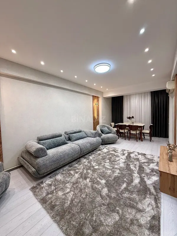 Satılır 2 otaqlı mənzil 70 m²