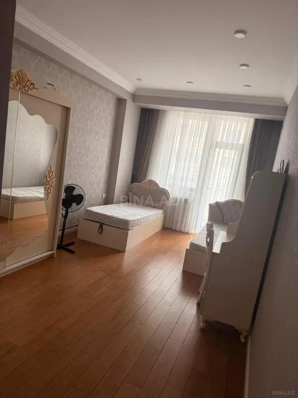 Kirayə verilir 3 otaqlı mənzil 110 m²