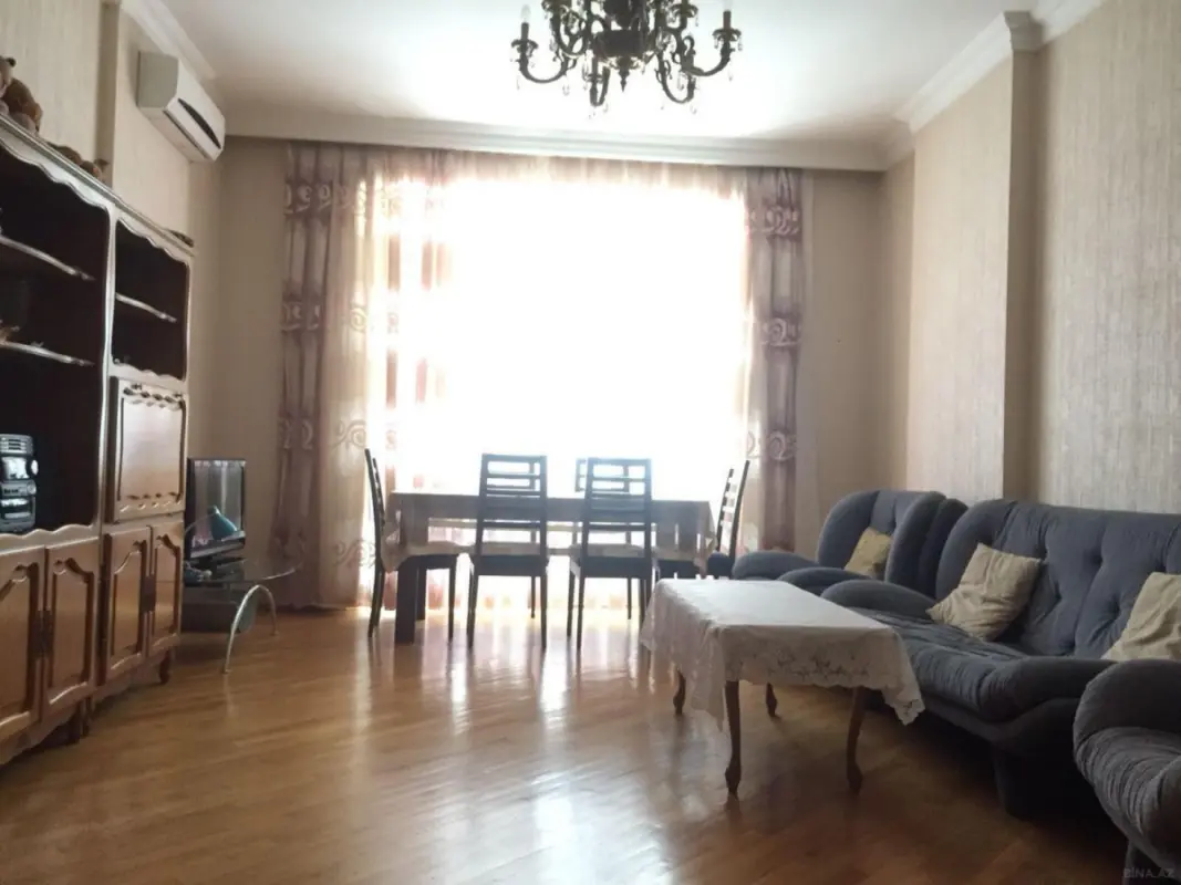 Satılır 3 otaqlı mənzil 120 m²