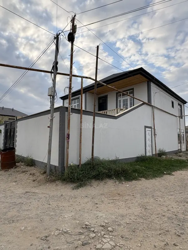 Satılır 3 otaqlı həyət evi 160 m²