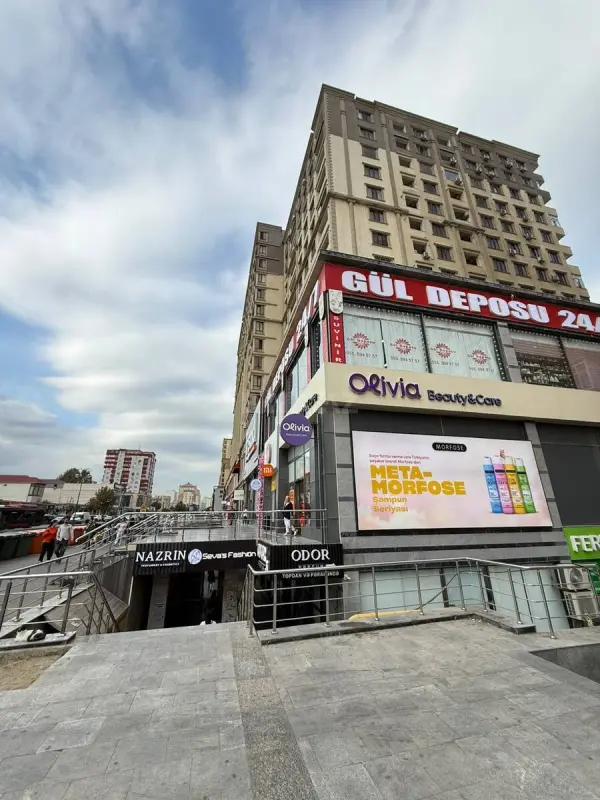 Satılır 3 otaqlı mənzil 123 m²