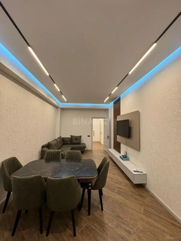 Kirayə verilir 2 otaqlı mənzil 82 m²